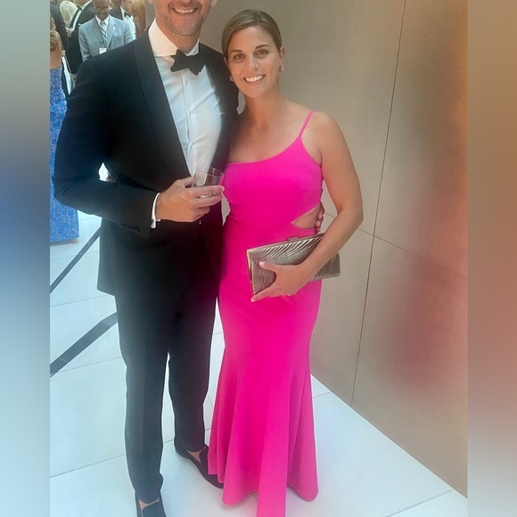 Betsy & Adam One Shoulder Pink Prom Gown Size 6 - Picture 3 of 3